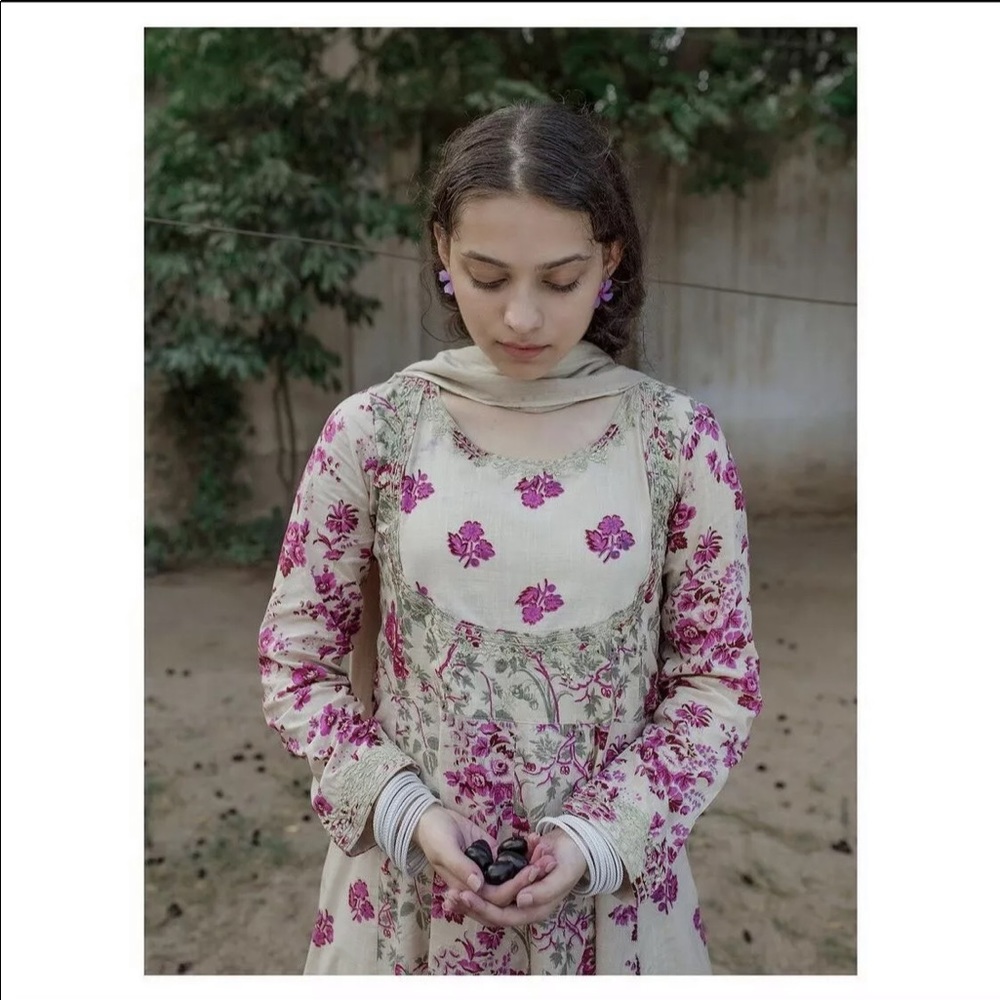 GENERATION pakistan 3 piece floral pink beige suit size 16 NWT